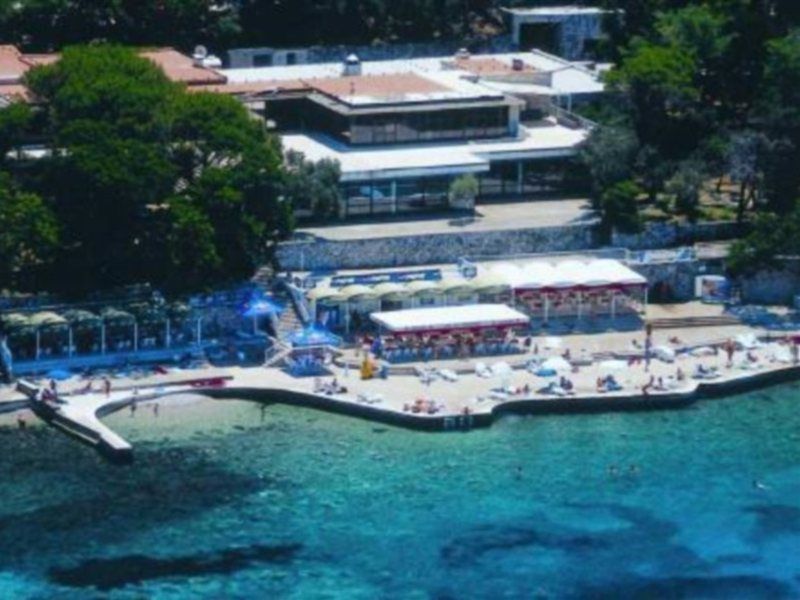 Adriatic Hotel 2*